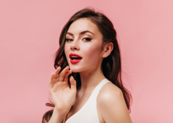 Schönheit von innen: Wie Ernährung und Lifestyle deine Haut beeinflussen